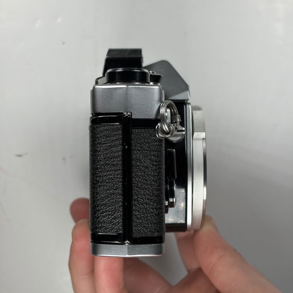 VTG Olympus OM-1N 35mm SLR Film Camera Body Only Silver REPAIR - Picture 9 of 12